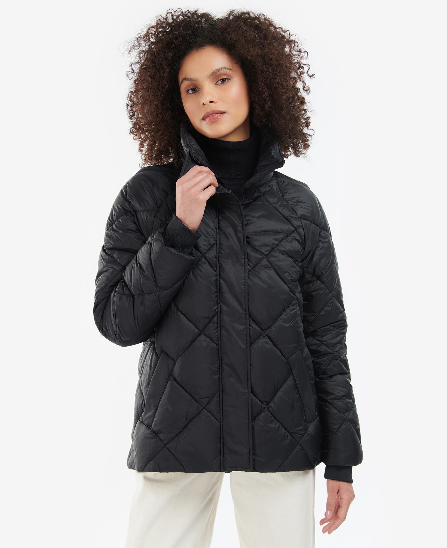 Barbour Hoxa Women's Quilted Jackets Black | 674053-DXW