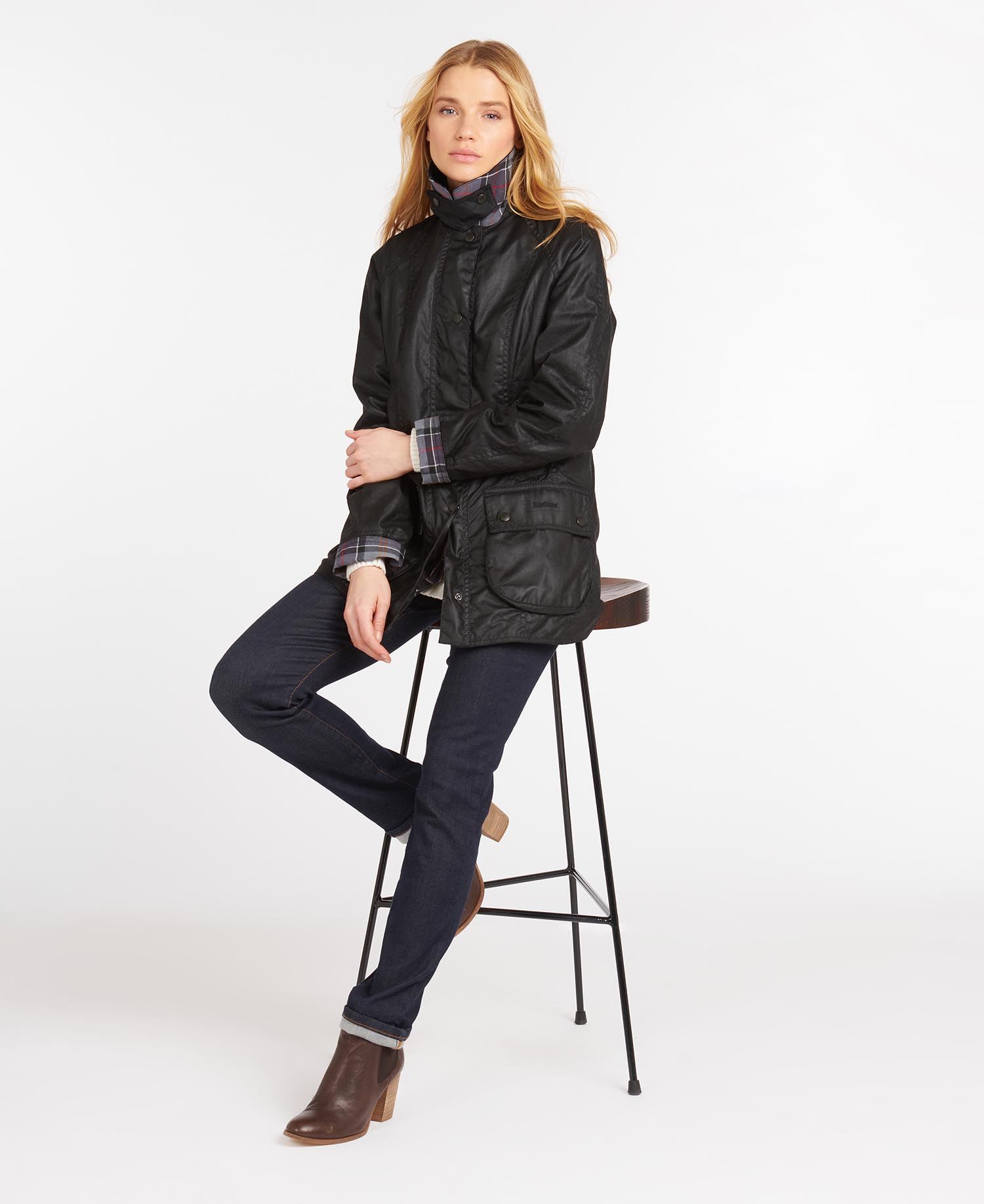 Barbour Beadnell Women's Waxed Jackets Black | 306128-LYF