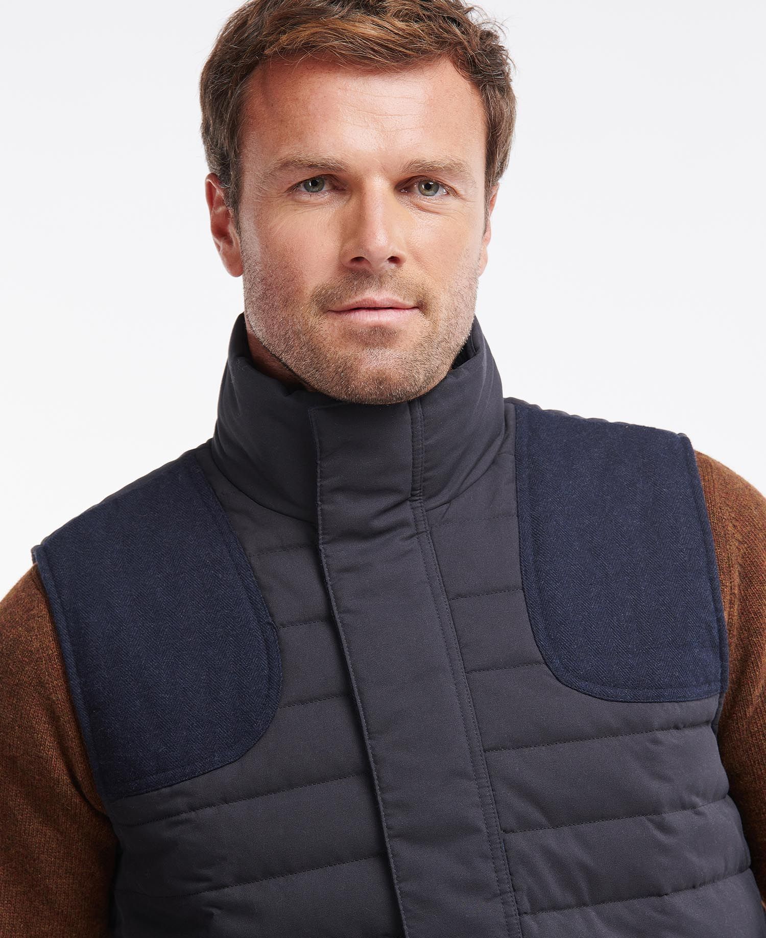 Barbour Bradford Men's Vest Navy | 624178-AEX